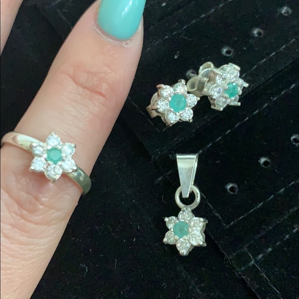 Emerald Earring & pendant & ring set - Picture 1 of 1